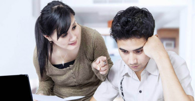 Những anh chồng học cao vẫn bị vợ dìm vì lương thấp