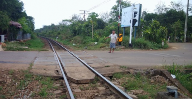 Đồng Nai: Nhìn nhầm đèn đỏ thành đèn xanh, hai tàu hỏa suýt đâm nhau