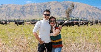 Nguyên Khang đưa mẹ đi du ngoạn New Zealand
