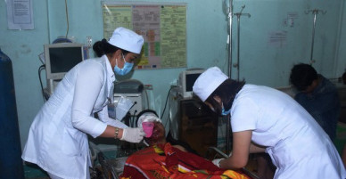 Vụ xe khách lao xuống vực 100 mét: Rất nhiều người gào khóc thảm thiết