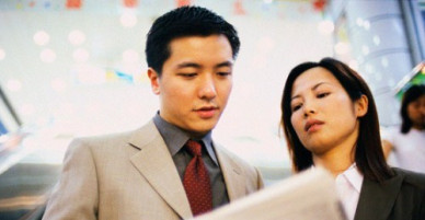 Không được thỏa mãn sĩ diện, chồng tôi ném cả cốc thủy tinh xuống nhà để dằn mặt vợ
