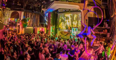 Bên trong quán bar không có gì là không thể ở New York