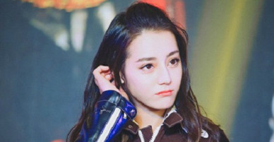 Tiểu hoa đán luôn bị bạn diễn chê nặng đến mức bế không nổi