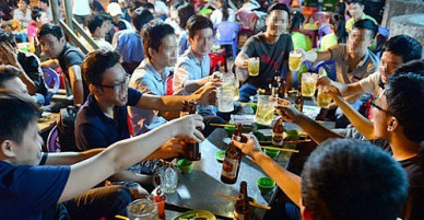 Trộm chuyên nghiệp bị tóm vì chân quá nặng mùi