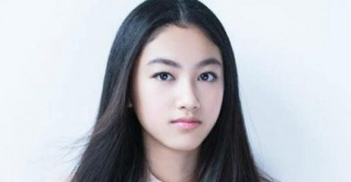 Nhan sắc tuổi 14 của con gái Ông trùm phim xã hội đen Hong Kong