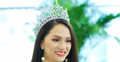 Hương Giang: Nhiều người yêu cũ nhắn tin chúc mừng tôi đăng quang