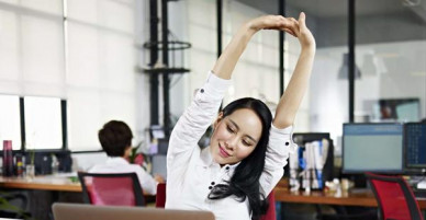 Đây là những thói quen xấu dân văn phòng hay mắc phải khiến sức khỏe sa sút, bệnh tật quanh năm
