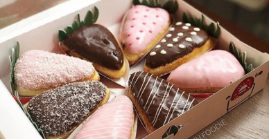 Sài Gòn: Những món ngọt mới toanh với màu sắc rực rỡ nhìn là thấy mùa hè!