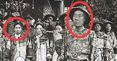 Hầu hạ Từ Hy nửa thế kỷ, thứ hoạn quan Lý Liên Anh mang xuống mồ khiến hậu thế sửng sốt