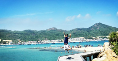 Cảnh đẹp say lòng trên hòn đảo đá nhiều hơn cây ở Quy Nhơn
