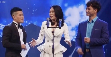 Mỹ Tâm đùng đùng lên sân khấu nhận giải thưởng không phải của mình