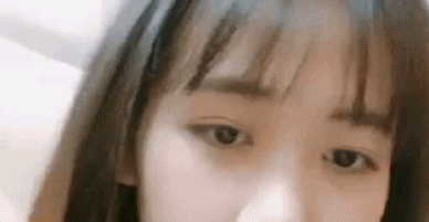 Cô gái Việt có cặp mí mắt thần kỳ: chuyển chế độ 1 2 3 mí trong chớp mắt