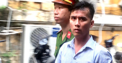 Chồng đẩy vợ ngã tử vong
