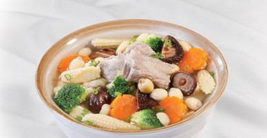 Cách làm canh sườn hạt sen bổ, ngon khó cưỡng