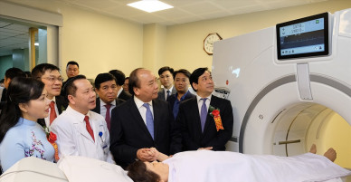 Thủ tướng: Bệnh viện không để xảy ra sai sót, thất thoát, đặt gánh nặng lên người bệnh