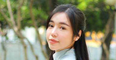 Elly Trần: Tôi bớt mặc hở hang vì con