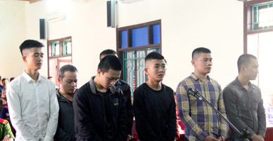 Trai làng ném gạch khiến một thanh niên tử vong