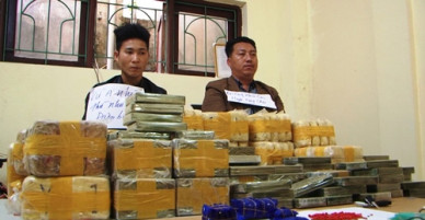 Phục kích bắt ôtô chở lô heroin trị giá hơn 2,2 triệu USD