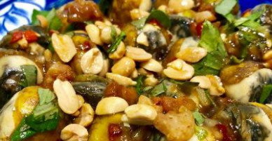 Trứng cút lộn xào me ngon khó cưỡng