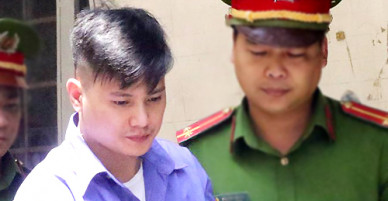 Kẻ giết người trước quán bar trung tâm Sài Gòn lĩnh án
