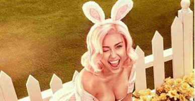 Miley Cyrus đón lễ Phục sinh với bộ ảnh sexy