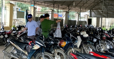 Chồng đoạt mạng vợ tại bãi xe bệnh viện