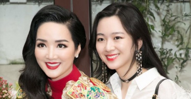 Giáng My hạnh phúc khi con gái du học trở về
