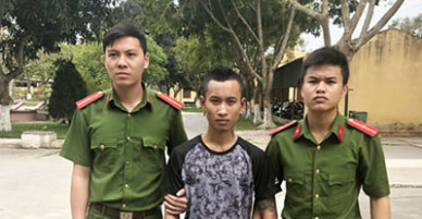 Côn đồ giết người trước khách sạn ở Sầm Sơn