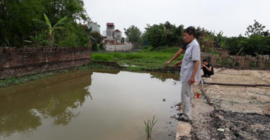 Hà Nội: Rủ nhau đi chơi, hai nữ sinh lớp 6 tử vong dưới hố nước sâu
