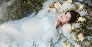 Vẻ đẹp không tì vết của mẹ 9X khi mang thai lần 2