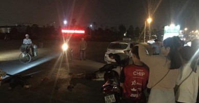 Hà Nội: Chứng kiến tai nạn giao thông, người dân cuống cuồng gọi cứu hỏa đến hiện trường và hành động đẹp của các chiến sỹ PCCC sau đó