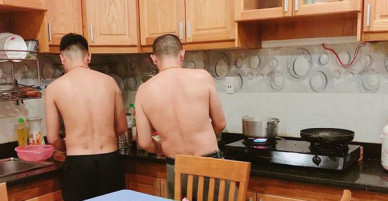 Khoe ảnh bố vợ và con rể hợp nhau như cạ cứng, cô nàng khuyên chị em: Cưới đi, đừng sợ!