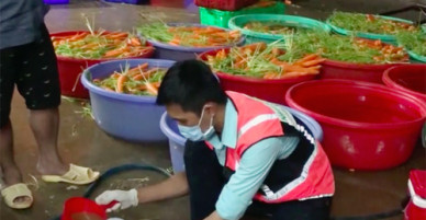 Hơn 6 tấn rau củ ở Sài Gòn bị tẩy trắng bằng hoá chất