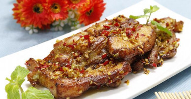 "Gây mê" chồng với ba chỉ chiên sả ớt, nhậu ở nhà còn ngon hơn ra quán