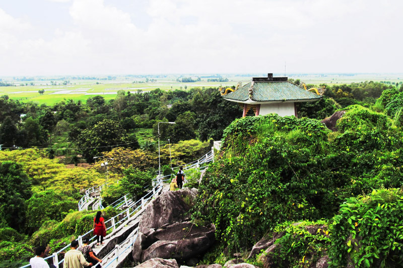 An Giang, Châu Đốc, Long Xuyên, tin8, huyền bí, núi Sam, chùa bà, bánh bò, thốt nốt, du lịch, núi Cô Tô, Trà Sư, rừng tràm, chợ nổi, Búng Bình Thiên, đồi Tức Dụp, Tung Lò Mò,