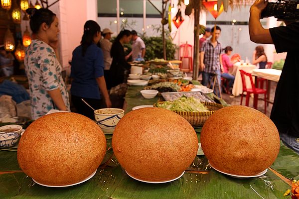 An Giang, Châu Đốc, Long Xuyên, tin8, huyền bí, núi Sam, chùa bà, bánh bò, thốt nốt, du lịch, núi Cô Tô, Trà Sư, rừng tràm, chợ nổi, Búng Bình Thiên, đồi Tức Dụp, Tung Lò Mò,