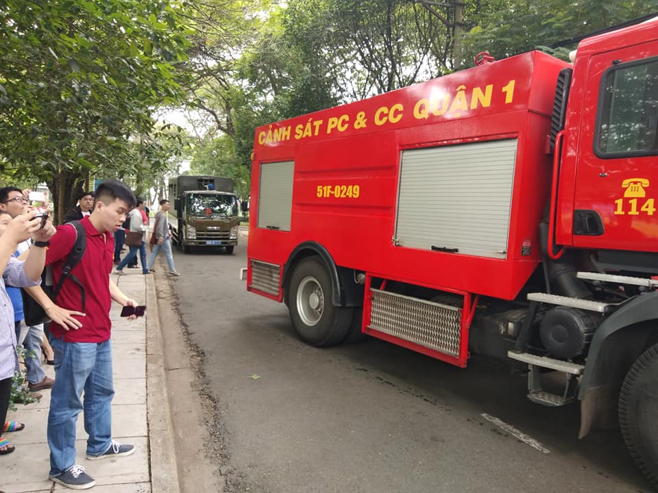 Buổi diễn tập này được tổ chức với sự hợp tác của cảnh sát phòng cháy chữa cháy quận 10 và nhà trường. Buỗi diễn tập được mô phỏng như một phụ đám cháy thật với quy mô lớn và rộng thách thức các chiến sĩ bởi đòi hỏi kĩ năng xử lý tình huống nhanh và can đảm khi dập lửa.