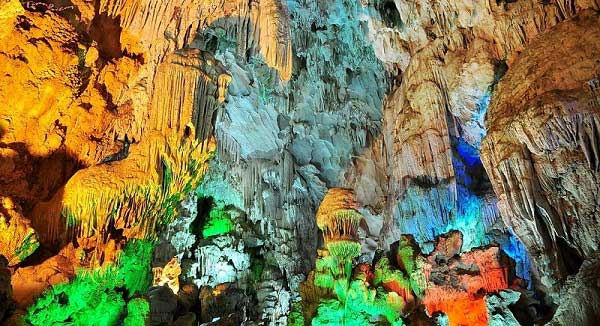 du lịch, tin8, điểm đến, đẹp, vịnh Hạ Long, công viên, Ashikaga, Nhật Bản, Phillipines, Việt Nam, Hàn Quốc, Trung Quốc, Vạn lý trường thành, Boracay, đền, Angko Wat, Bagan, Paro Taktsang, Bhutan, rừng tre