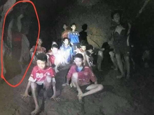 Đội bóng đá nhí Thái Lan, mắc kẹt, giải cứu, tâm linh, giam giữ, tin8