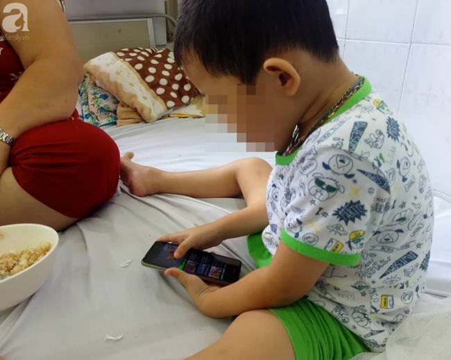 5 tuổi, không biết nói, hành động khó hiểu, smartphone, tin8