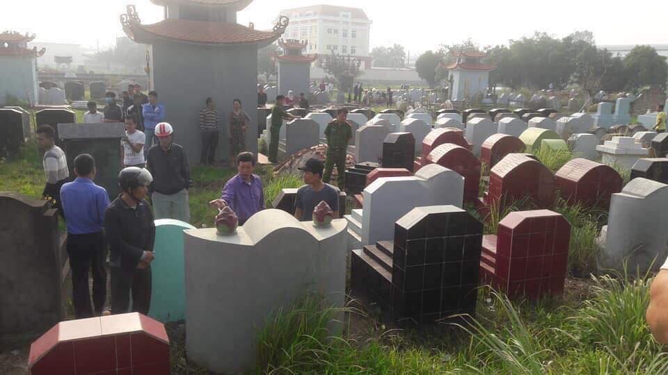 đập mộ, xã hôi đen, người dân, đập phá, công ty thuê xã hội đen đập mộ, nghĩa trang, tin8